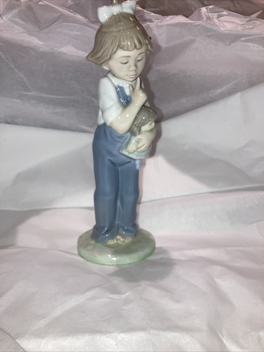 NAO LLADRO Hush Girl With Doll Overalls Porcelain Figurine Spain VTG 1988 Mint
