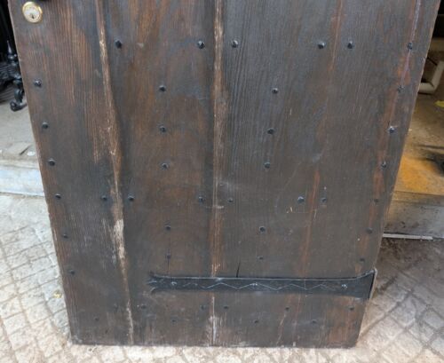 A LARGE RECLAIMED OAK PLANK DOOR FOR COVERED EXTERNAL USE WIDTH 966mm DE1030 - Picture 10 of 23