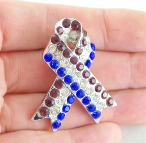 VTG PATRIOTIC RED WHITE & BLUE CRYSTAL RHINESTONE/ SILVER TONE RIBBON BROOCH PIN - Picture 2 of 14