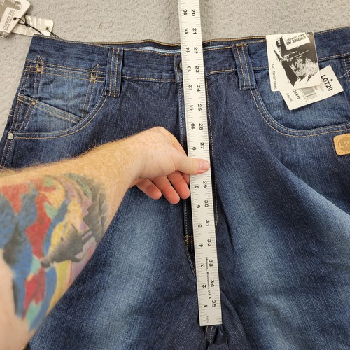 Lot 29 Shorts Mens 36x15 Blue Looney Tunes Embroidery Bermuda Pockets - Picture 19 of 21