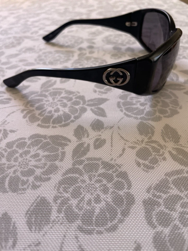 RARE GUCCI Authentic Sunglasses Glasses Black Tint GG 3032/S 807BN 61-16-115 - Image 4 of 4
