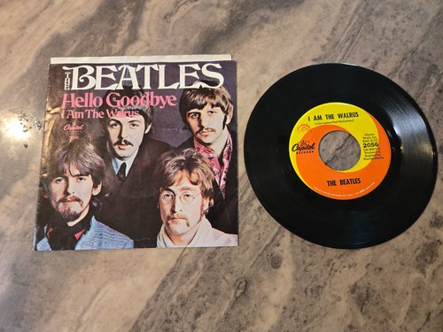 VINTAGE BEATLES HELLO GOODBYE I AM THE WALRUS 7" RECORD CAPITAL 2056 NO SPLIT SLEEVE