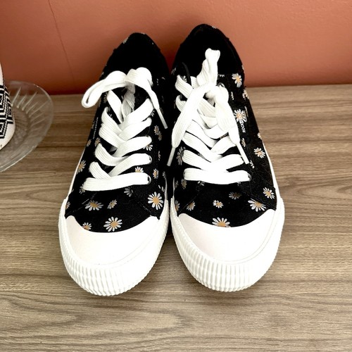 Rocket Dog Cheery Daisy Sneaker Women's Shoes Black Canvas Flowers Size 9.5 GUC - Picture 4 of 8
