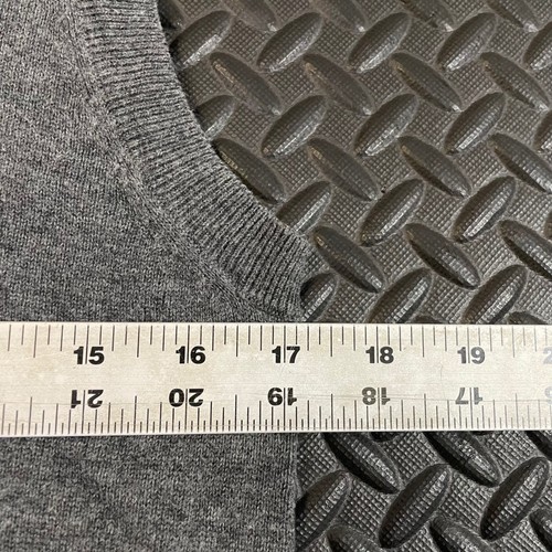 Old Navy Sweater Vest V-Neck Sleeveless Layering Gray Kids Size L (10-12) - Picture 5 of 6