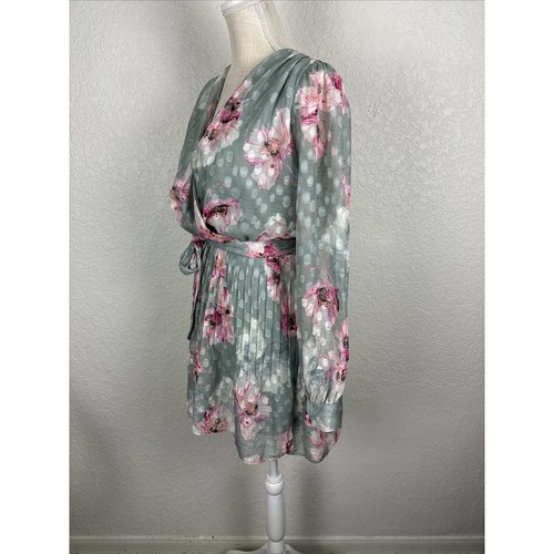 Express Women’s Pleated Wrap Front Romper Size Large Floral Cottagecore Coquette - Picture 13 of 15
