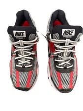 [HV0926-095] Nike Mens Zoom Vomero 5 Metallic Silver University Red Shoes