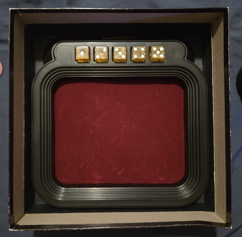 Yahtzee Deluxe Edition 95% Complete in Box 1997 Hasbro Board Game w/ Gold Dice - Picture 9 of 13