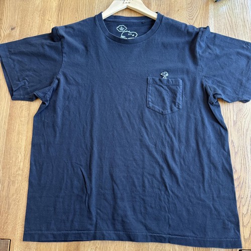 KAWS Uniqlo Snoopy Pocket T-Shirt Rare Size XL - Bild 1 von 4