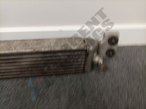 BMW E93 M3 3 SERIES ENGINE OIL COOLER 2284075 - Picture 4 of 7