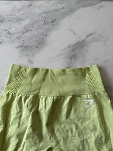 Gymshark leggings in fluorescent green, size M / UK10-12 - Picture 2 of 4