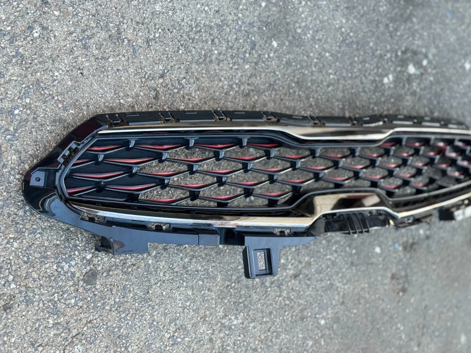 2019 - 2021 Kia Forte GT-Line OEM Upper Front Grille 86350M6200 - Image 3 of 4