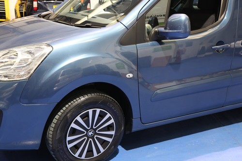 Peugeot Partner Petrol Wheelchair Accessible Vehicle Mobility WAV Ramp Winch - Picture 7 of 13