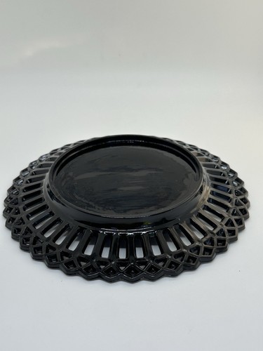 Reticulated Sawtooth Edge Canton Gothic 7.5" Black Opaque Glass Plate - Picture 6 of 10