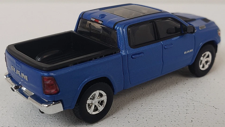 Camioneta pick-up Brekina PCX NUEVA escala HO 2018 Dodge RAM 1500 Lone Star en azul metálico Foto 3 de 4