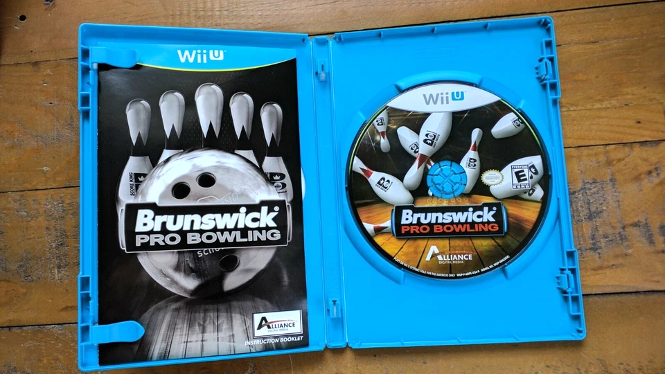 LIKE NEW ✹ Brunswick Pro Bowling ✹ Nintendo Wii U Game ✹ Complete CIB - Image 2 of 4