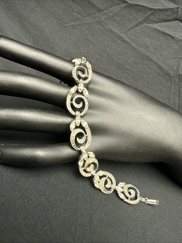 Vintage Pennino  Bracelet  Silvertone With  Rhinestones - Picture 2 of 13