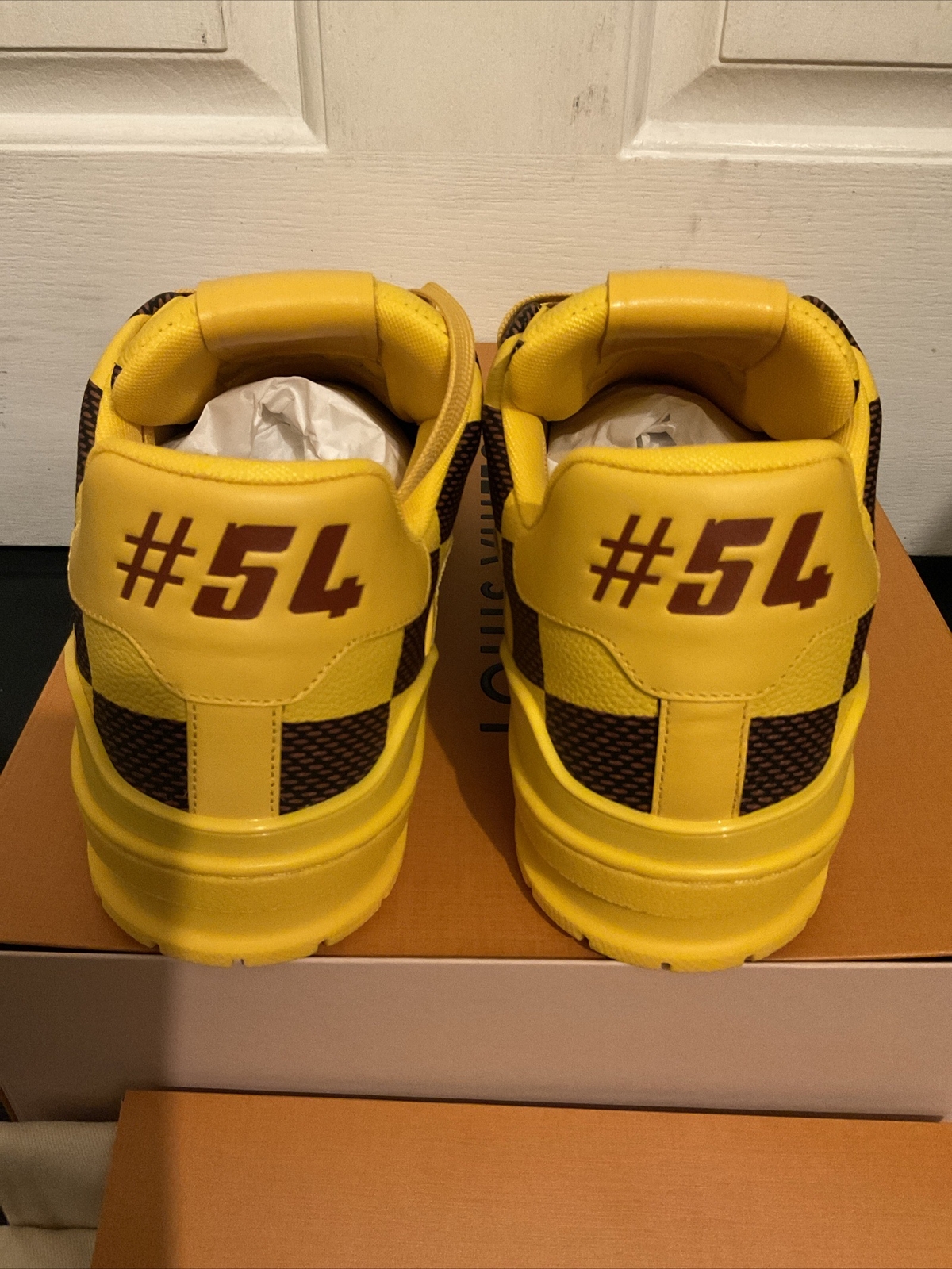 LV  Pharrell  Yellow Trainers Size 7.5uk image 6