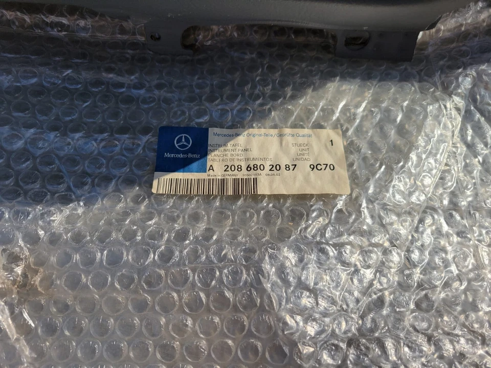 1998 - 2001 Mercedes Benz CLK 320 CLK 430 CLK 55 Dashboard w208 - Image 3 of 3