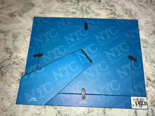 Marco de fotos NYC World of Disney Mickey Mouse azul/amarillo 6 X 8 - Imagen 3 de 4