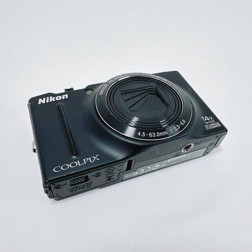 Nikon COOLPIX S8200 16.1MP Digital Camera Black - Picture 3 of 8