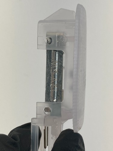 06-11 Mercedes-Benz ML350 Front Left Side Instrument Panel Courtesy Light Lamp - Picture 5 of 7