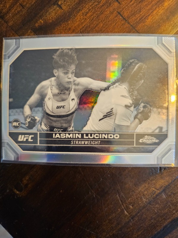 2024 Topps Chrome Iasmin Lucindo Negative #43 (RC)