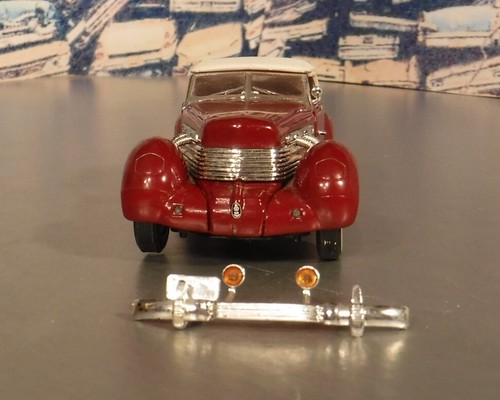 1937 CORD 812 Supercharged By Signature 1/32 Scale Diecast Maroon JUNKYARD - Picture 2 of 12