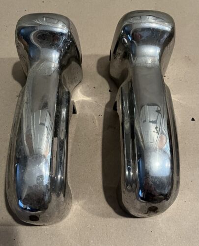 Lincoln Continental 1942-1948 Pair of bumper guards or ends original - Foto 2 di 4
