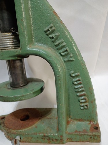 Handy Jr Button Press Handy Button Machine Company Chicago With Dies & Cutters - Picture 7 of 7
