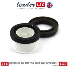 Driveshaft Oil Seals PAIR Left and Right GENUINE for Nissan Interstar NEW