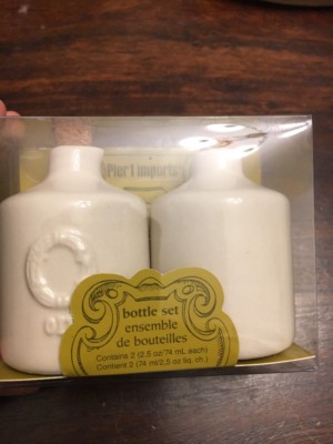 Pier 1, Oil & Vinegar, Bottle Set, Ensemble De Bouteilles, Ceramic, 2.5 Oz *