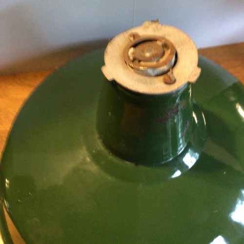 Two Vtg ELECTRO SILV-A-KING GREEN ENAMEL 14” Light Shades W/sockets NICE - Picture 4 of 8