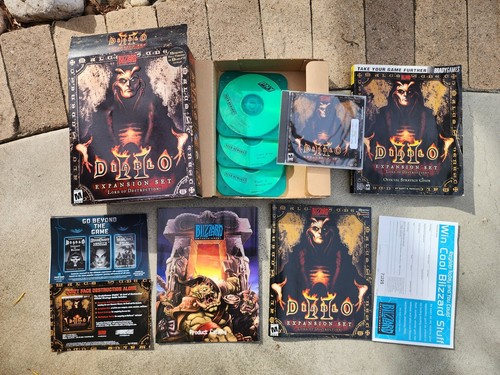 Diablo II Expansion Set - Lord of Destruction CD-ROM PC/MAC Game w/ Brady Guide - Picture 1 of 3