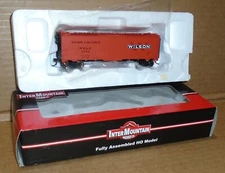 : InterMountain HO .. "Wilson Car Lines Refrigerator Car #2799" Boxed #48405-06