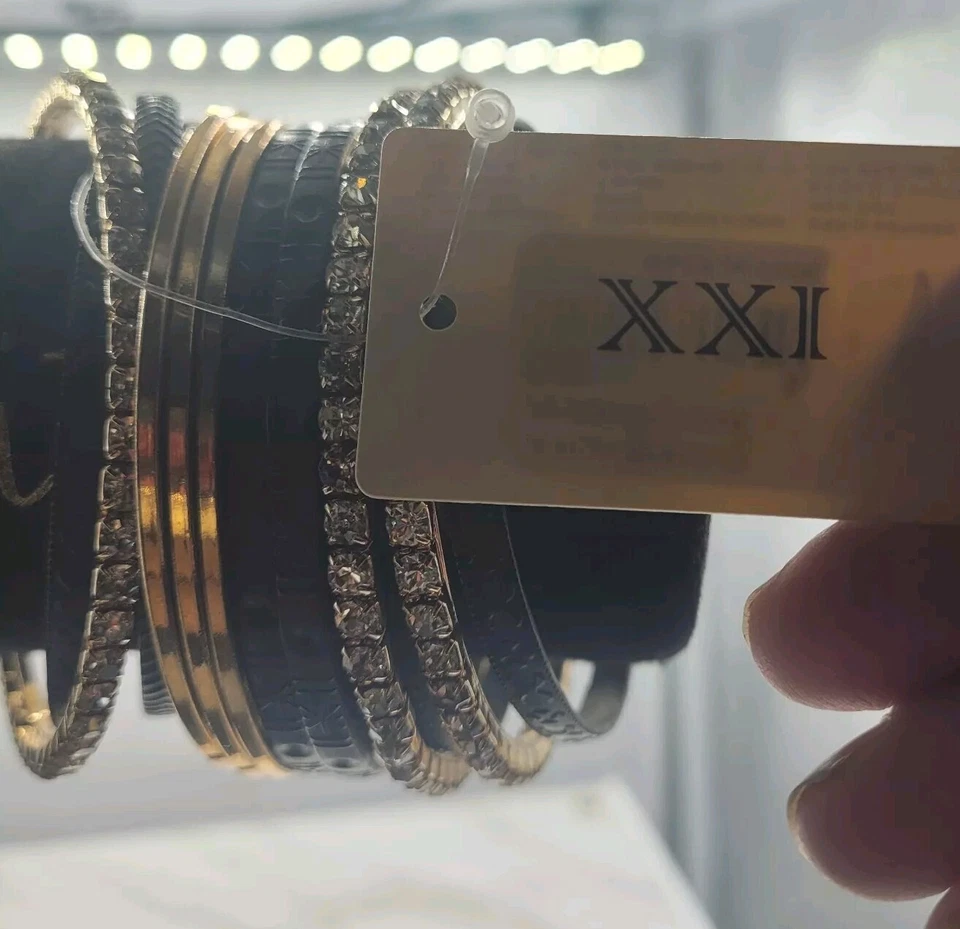 Nuevo con etiquetas Forever 21 Bling Metallic Estampado Bang Brazalete Lote (14) Foto 3 de 4