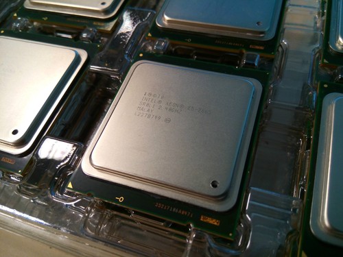 Intel Xeon E5-2665 SR0L1 8 Core w. H.T. 2,4 GHz / 3,1Ghz Turbo Socket 2011 20MB