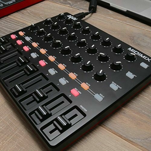 Akai Professional High Performance USB MIDI Mixer DAW Controller MIDI MIX - Picture 6 of 7