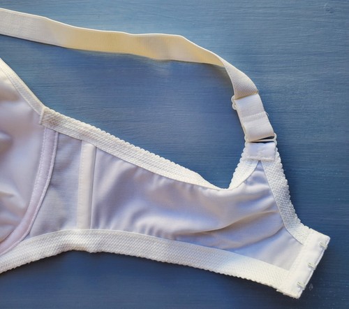 Grenier Lifestyle Full Figure No Wire Molded Bra 38F White 8594 Light Foam Cups - Picture 7 of 10