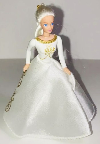 1992 ROMANTIC BRIDE BARBIE & 1996 Wedding Rapunzel Barbie McDonald’s Toy - Picture 2 of 10