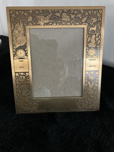Vintage M.W. Carr & Co Baby Frame Bronze Inscribe Birth Details On It - Picture 2 of 4