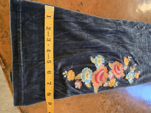 Paparazzi Johnny Style Embroidered Velveteen SweatPants Sz Small - Picture 12 of 14