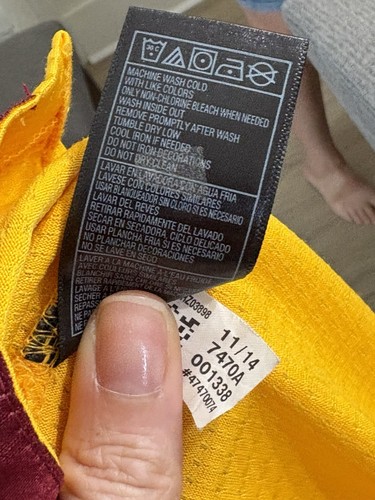 Cleveland Cavs Lebron James Jersey M Gold Adidas Swingman #23 NBA - Picture 9 of 9