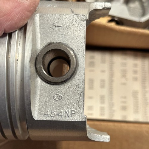 Lot Of 6 New Federal Mogul 454NP Engine Pistons Chevrolet GMC Olds Pontiac V8 - Picture 7 of 8