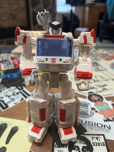 Transformers WFC Siege Walgreens Exclusive Ratchet Complete No Box - Picture 1 of 4
