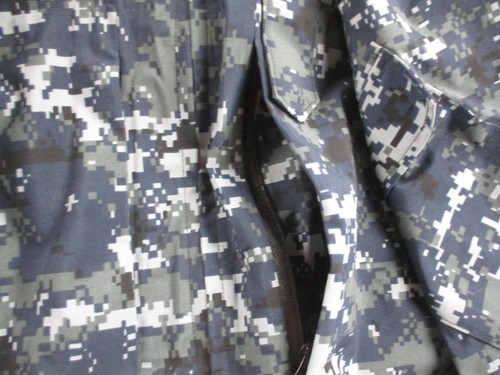 US Navy NWU Type I Parka Mens Medium Regular Blue Digital Camo Gore-Tex Jacket - Picture 6 of 12