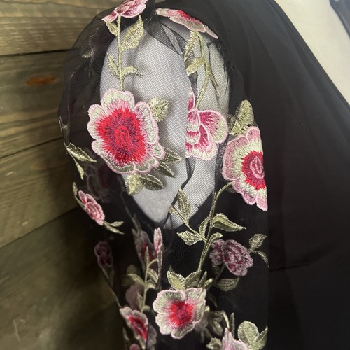 Venus schwarz Surplice Top Bluse groß bestickt transparente Ärmel Blumen Cinched - Bild 4 von 10