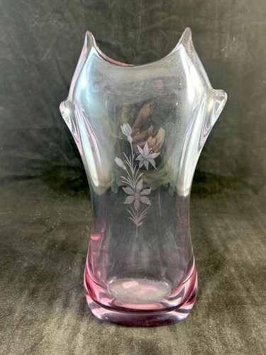 Vintage Czech Neodymium Glass Vase Etched Flowers Front Alexandrite Color Change - Picture 4 of 8
