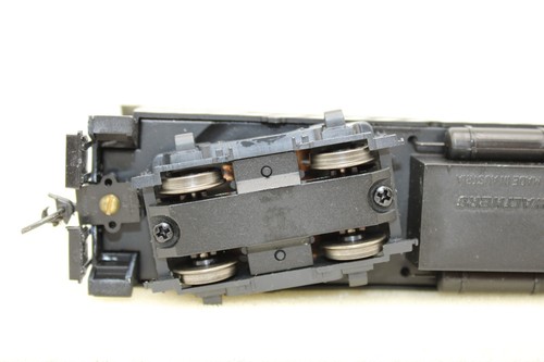 Walthers HO Scale ATSF Santa Fe FM H12-44 Diesel Locomotive #503 931-1305 - Picture 7 of 9