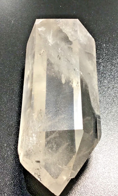 Rauchquarz Spitze - gute Reinheit - Lichtfarbe - 267g 96x42x44mm ca.