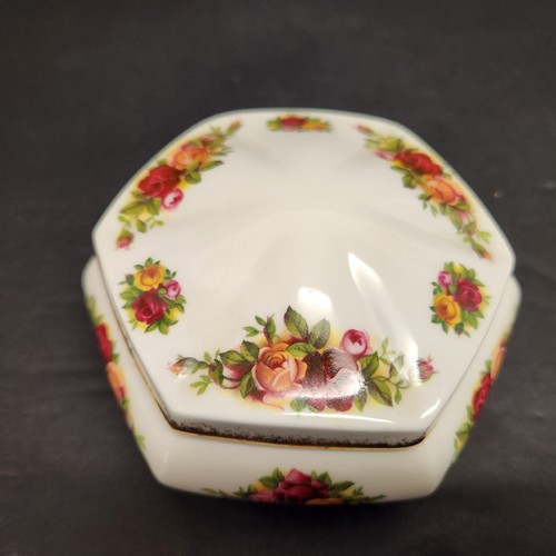 Old Country Roses By Royal Albert 4" Trinket Box W/lid Gold Trim - Picture 5 of 9